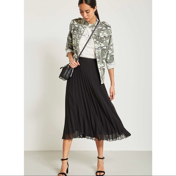 Oak + Fort Chiffon Pleated Skirt